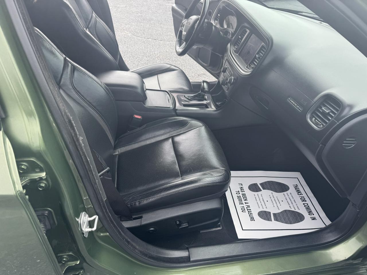 Dodge Charger SXT RWD 2020