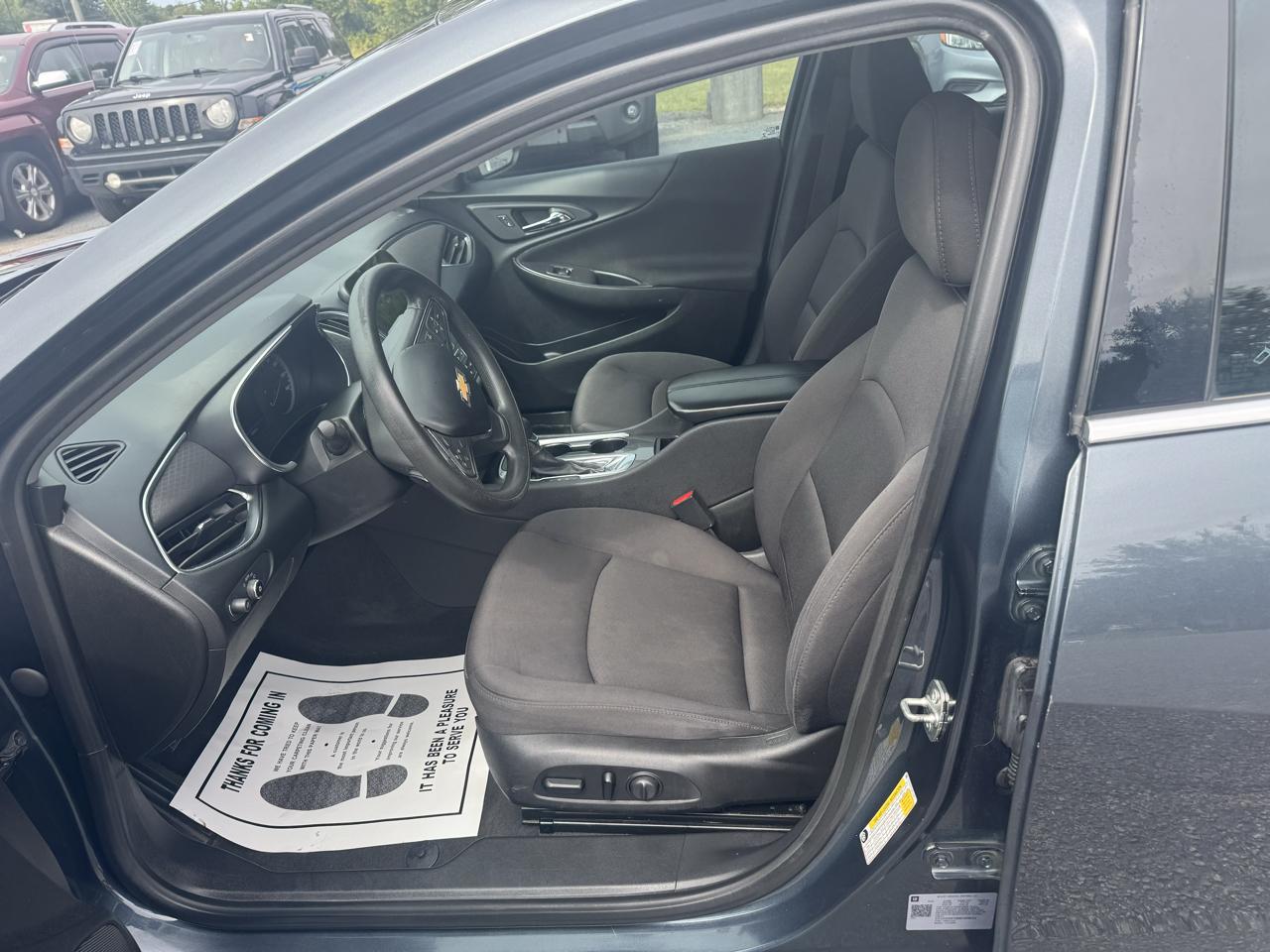 Chevrolet Malibu 4dr Sdn LT 2021
