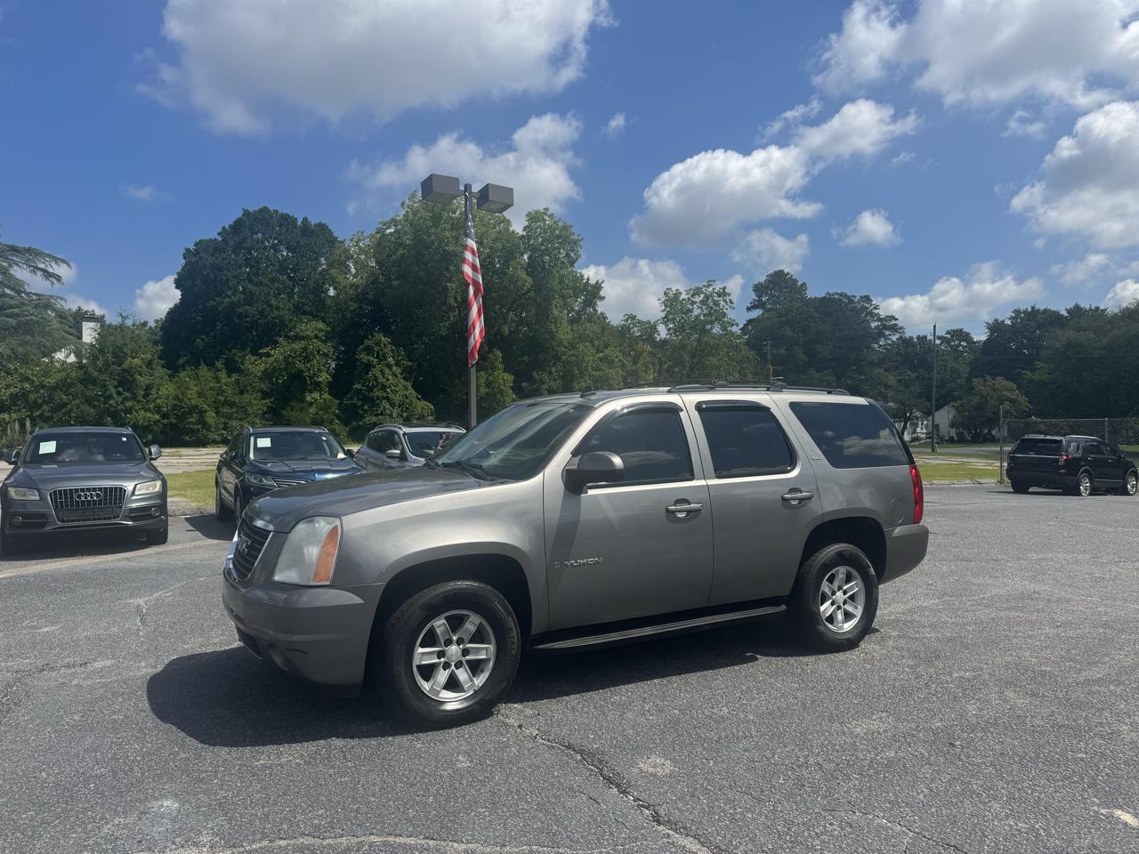 GMC Yukon 4WD 4dr 1500 SLT w/4SB 2009