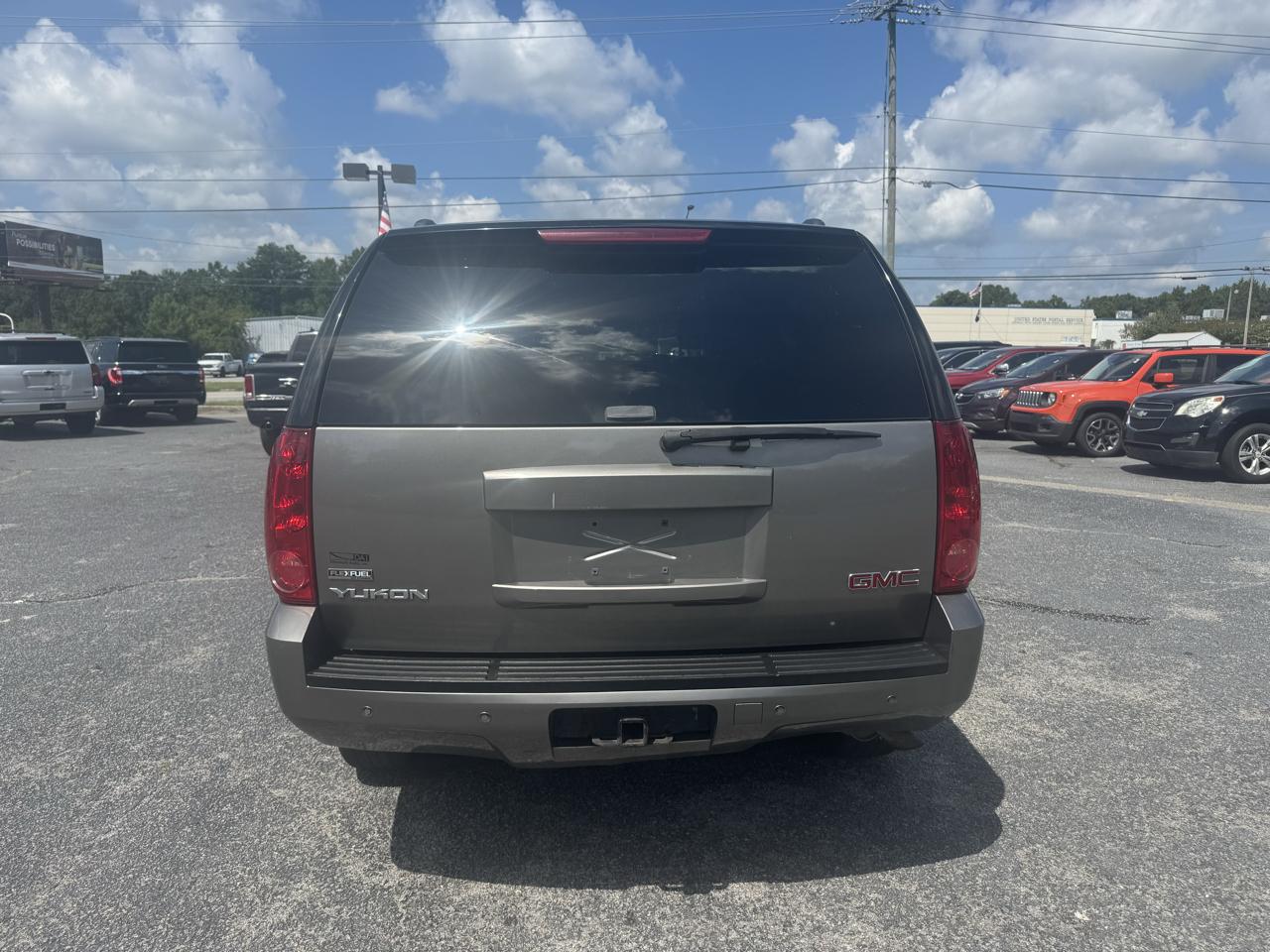 GMC Yukon 4WD 4dr 1500 SLT w/4SB 2009