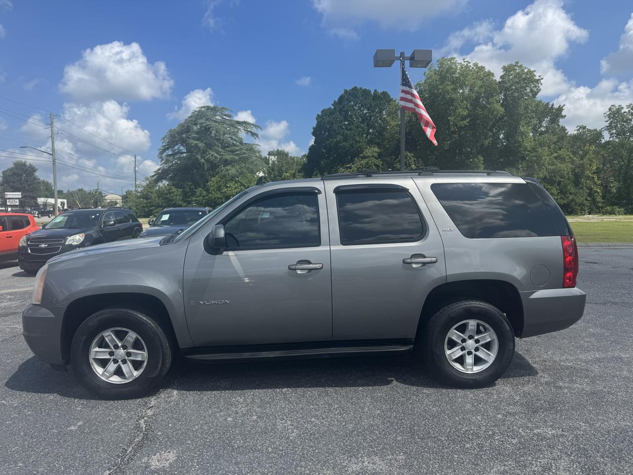 GMC Yukon 4WD 4dr 1500 SLT w/4SB 2009