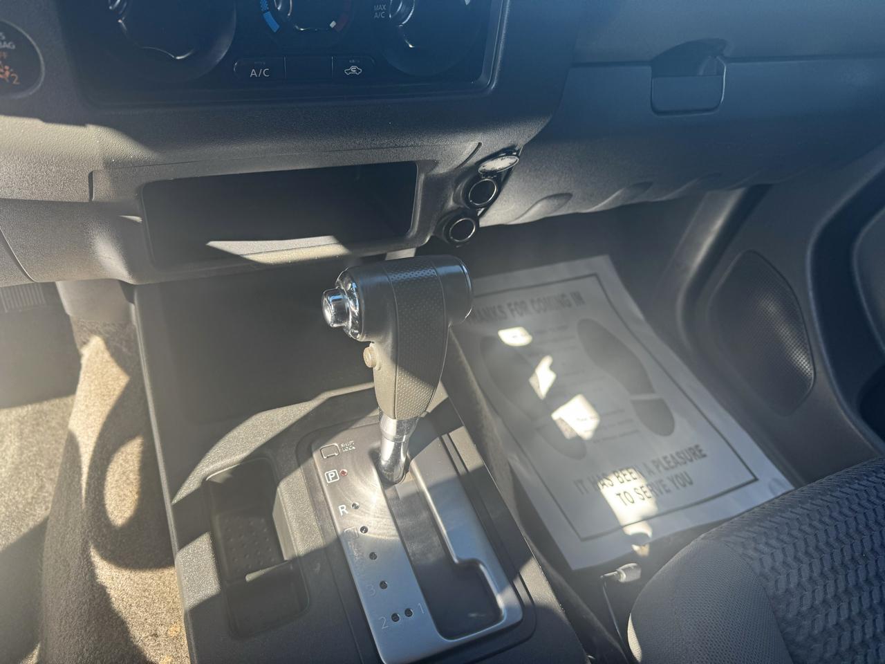 Nissan Frontier 2WD SE King Cab V6 Auto 2005