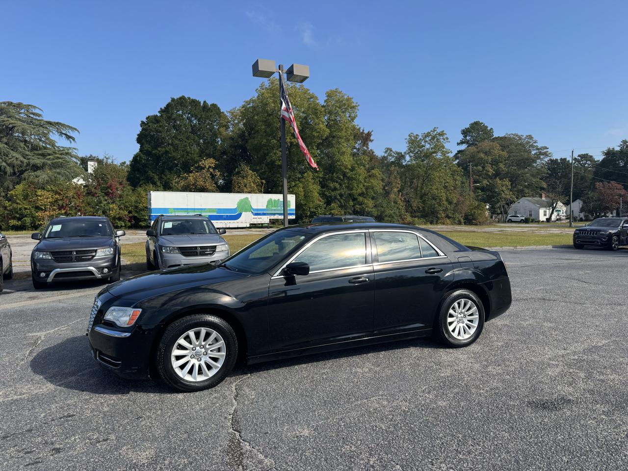 Chrysler 300 4dr Sdn RWD 2014