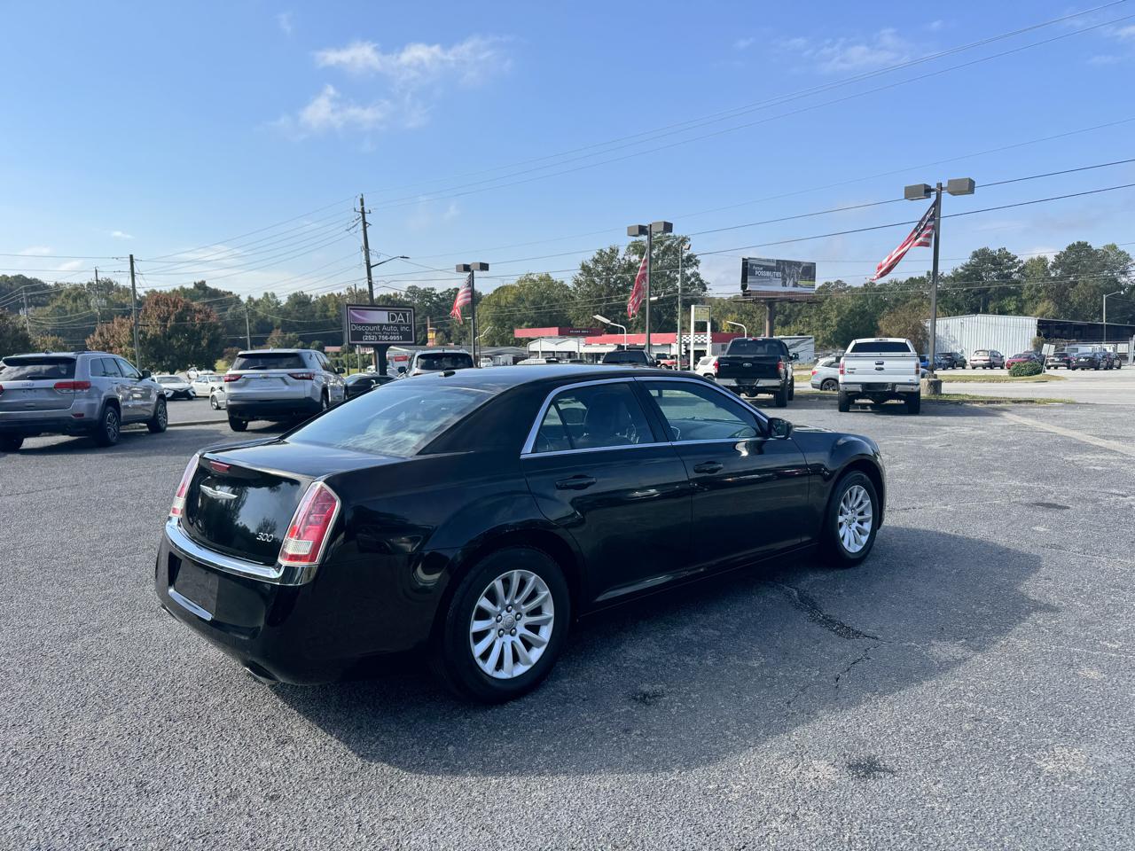 Chrysler 300 4dr Sdn RWD 2014