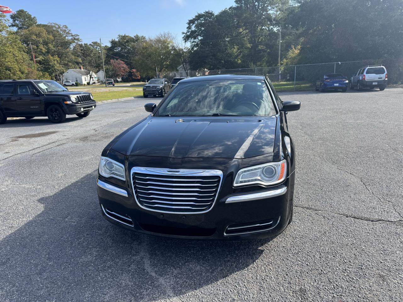 Chrysler 300 4dr Sdn RWD 2014