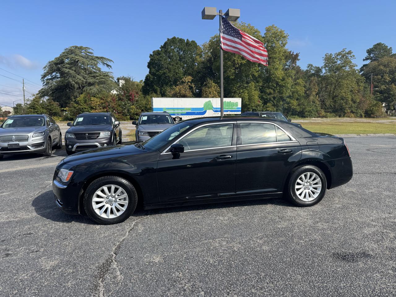 Chrysler 300 4dr Sdn RWD 2014