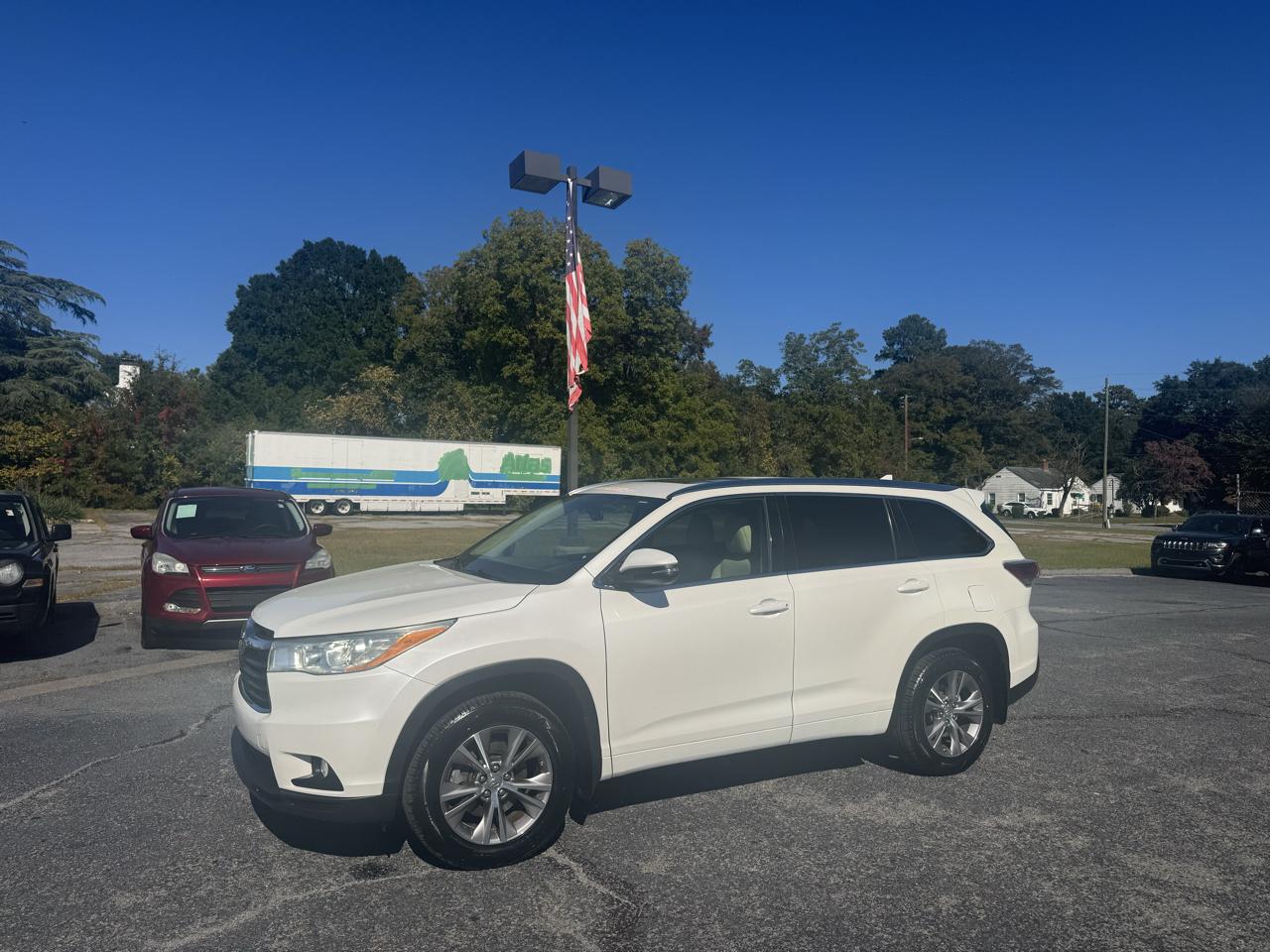 Toyota Highlander AWD 4dr V6 XLE (Natl) 2014