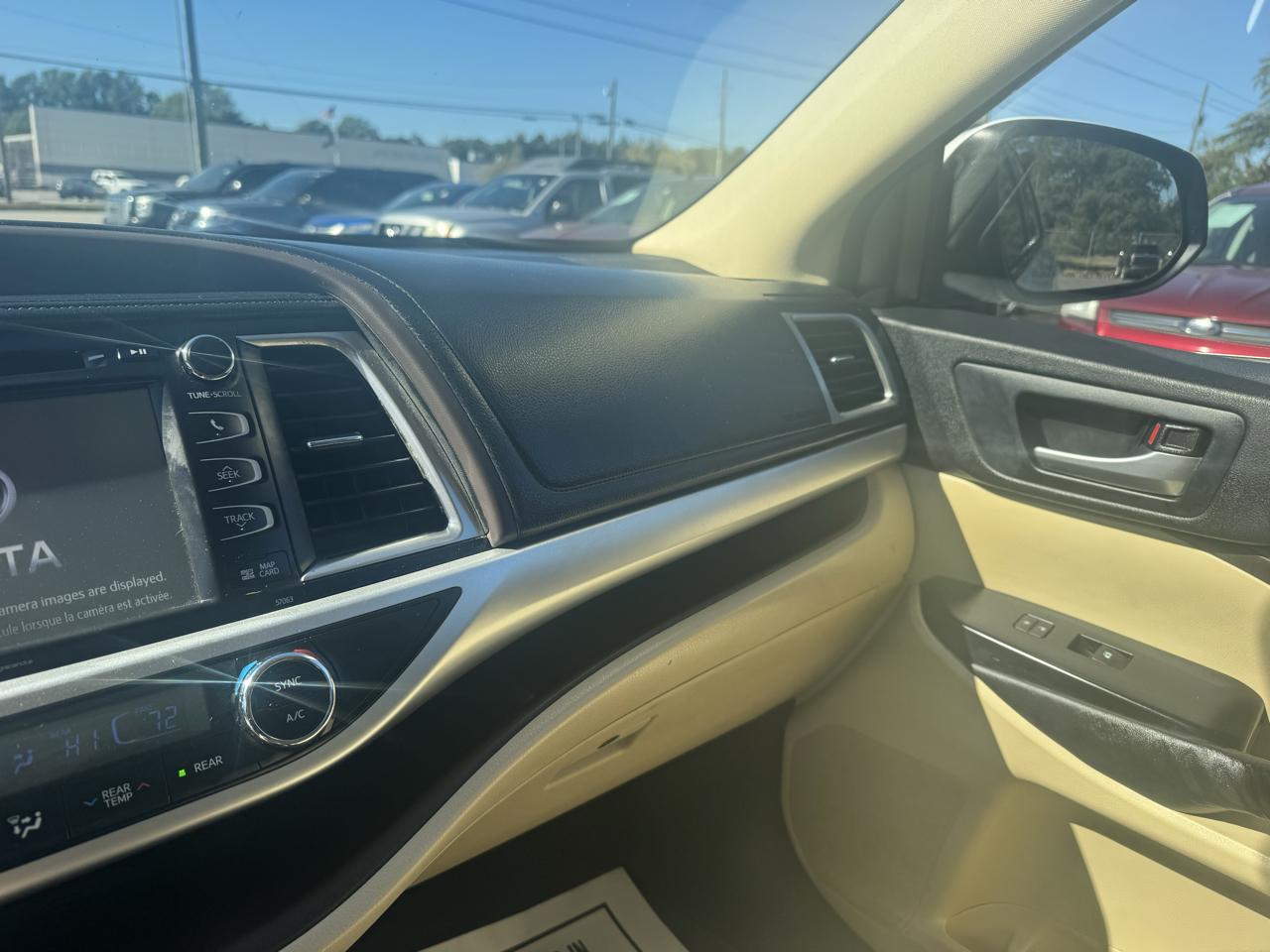 Toyota Highlander AWD 4dr V6 XLE (Natl) 2014