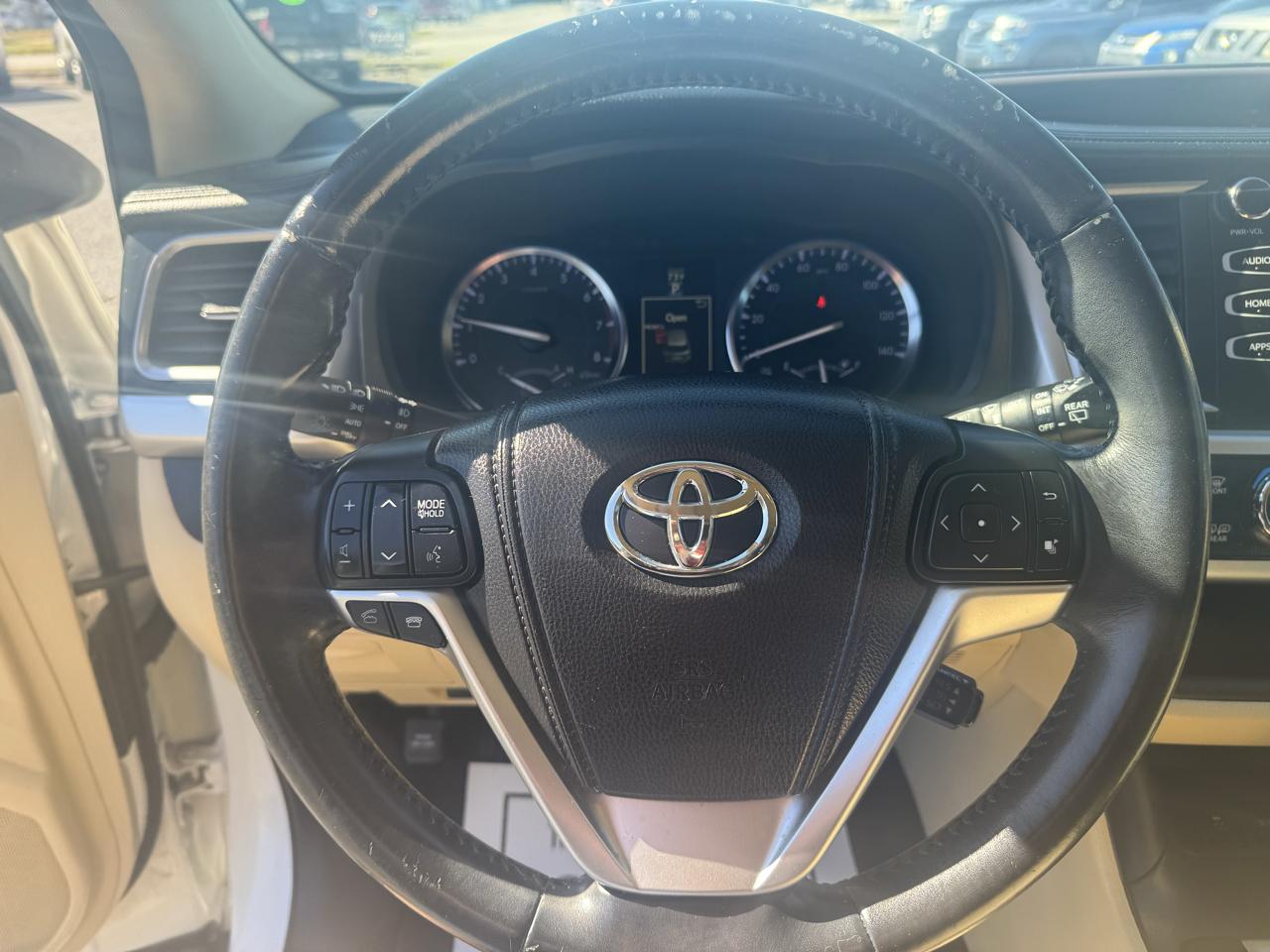 Toyota Highlander AWD 4dr V6 XLE (Natl) 2014