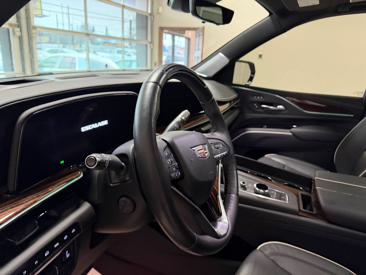 Cadillac Escalade ESV 4WD 4dr Premium Luxury 2022