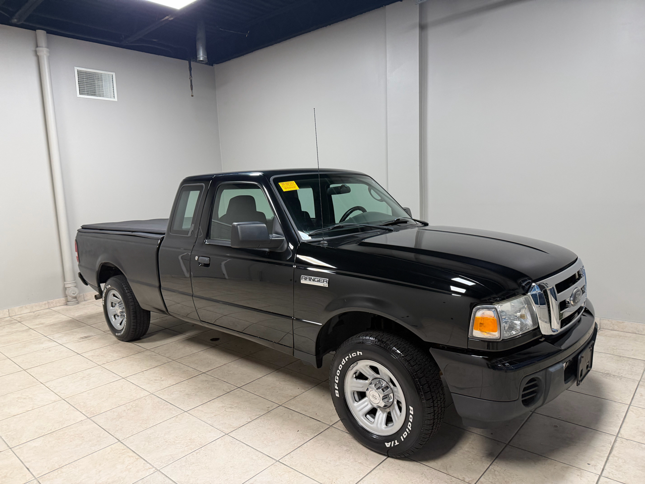 Ford Ranger 2WD 2dr SuperCab 126" XLT 2009
