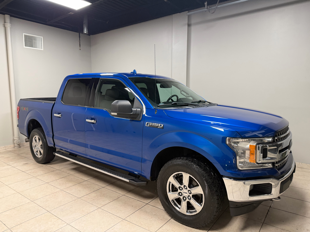 Ford F-150 4WD SuperCrew 150" XLT 2018