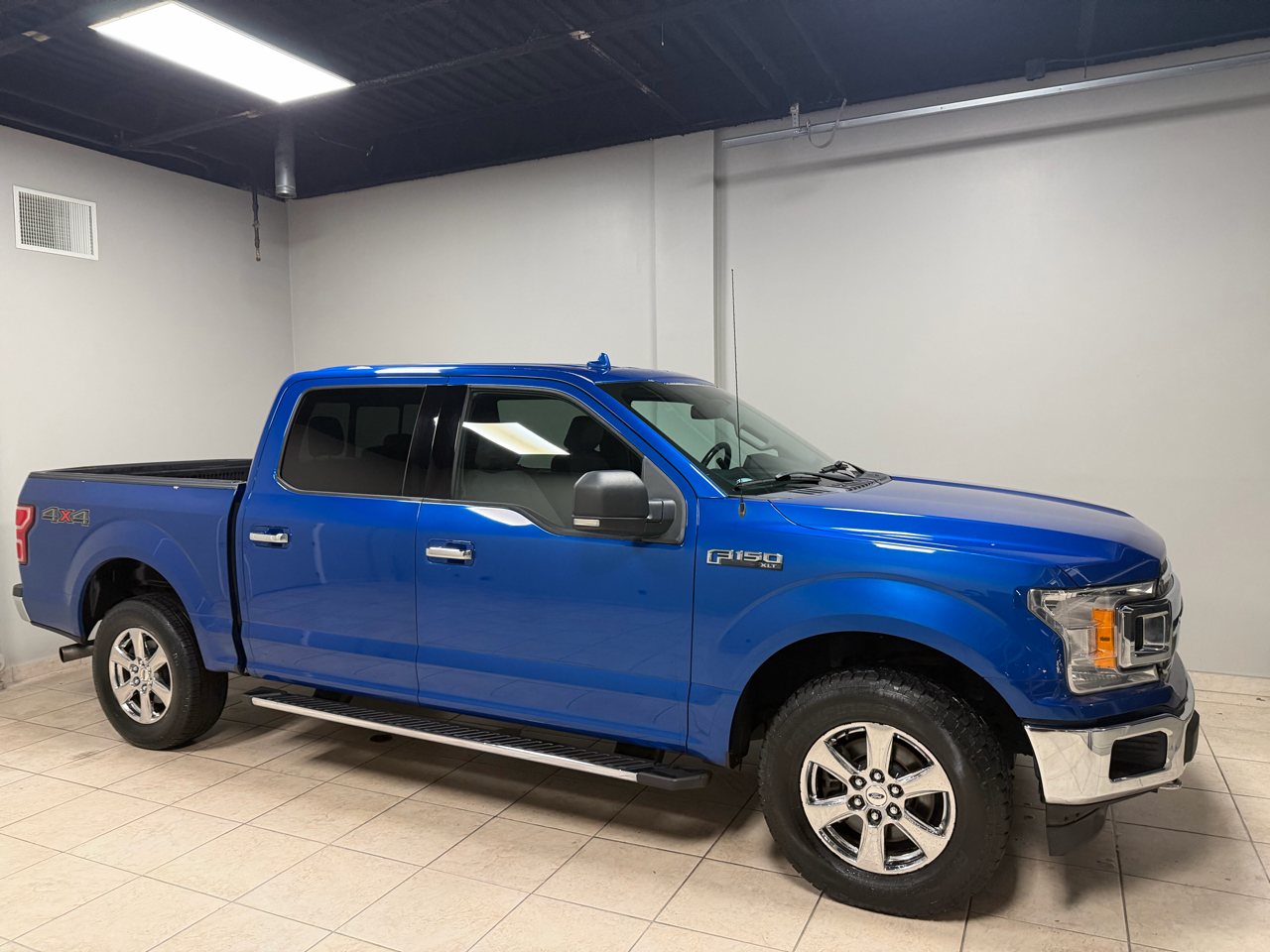 Ford F-150 4WD SuperCrew 150" XLT 2018