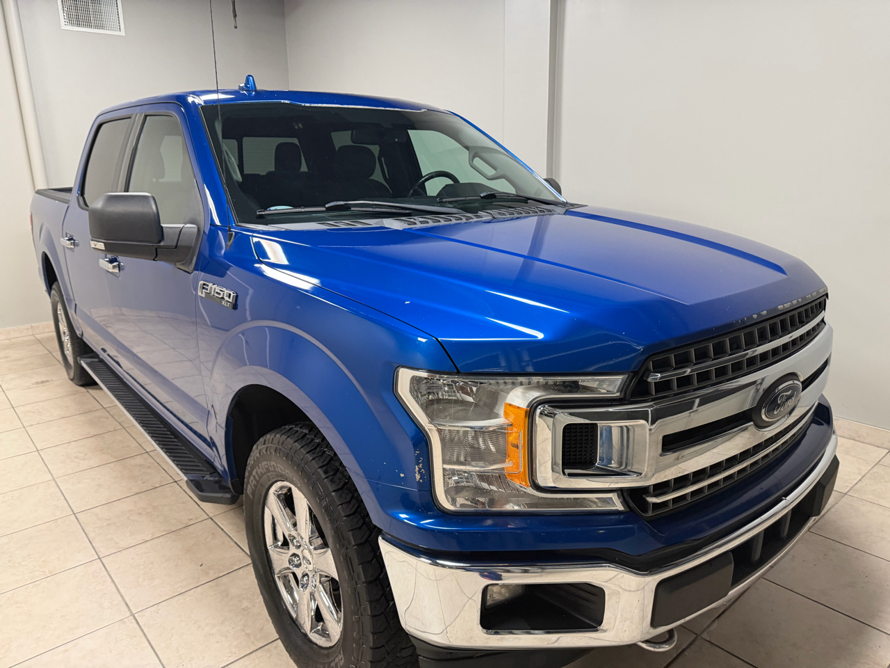 Ford F-150 4WD SuperCrew 150" XLT 2018