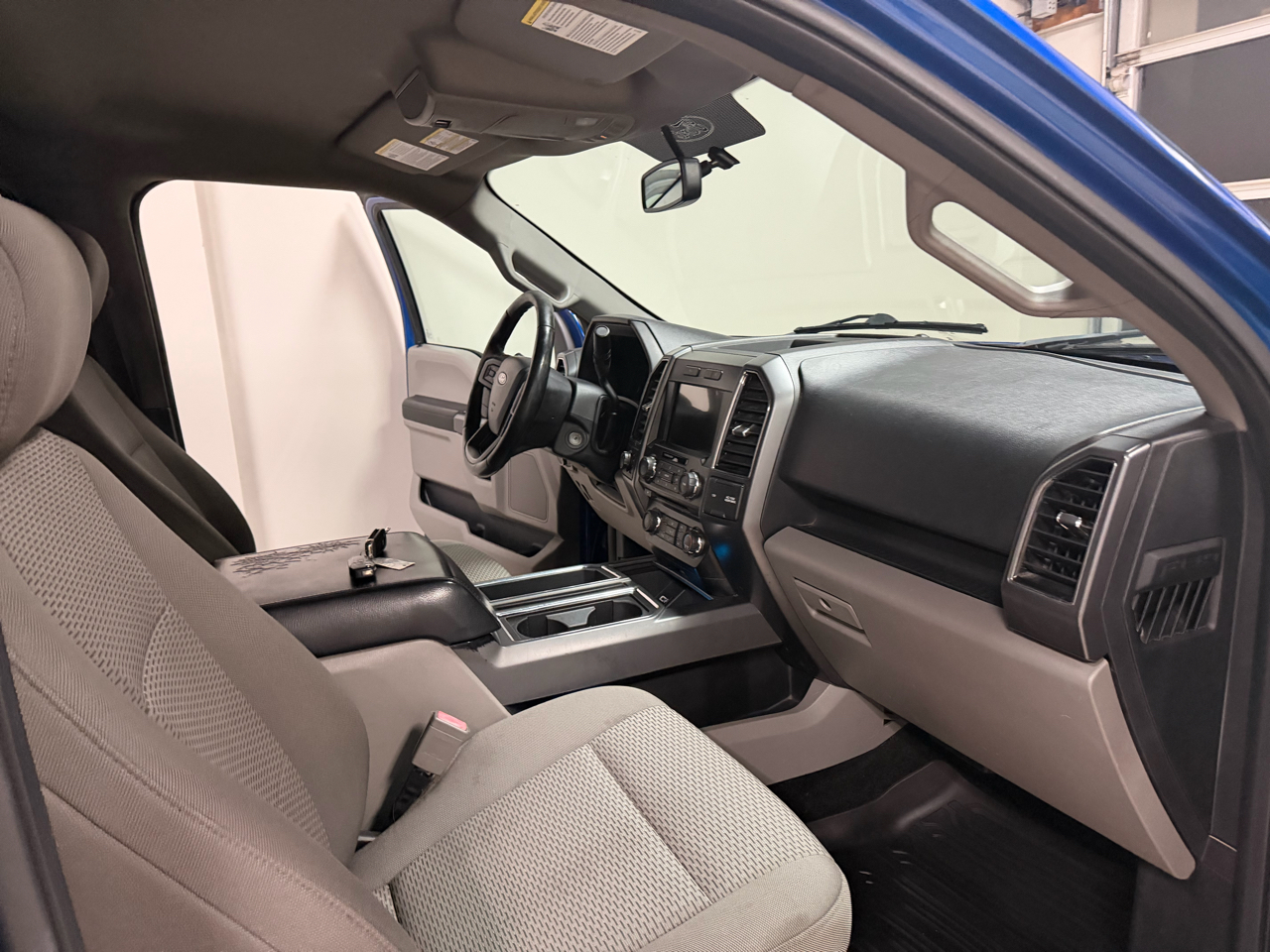 Ford F-150 4WD SuperCrew 150" XLT 2018