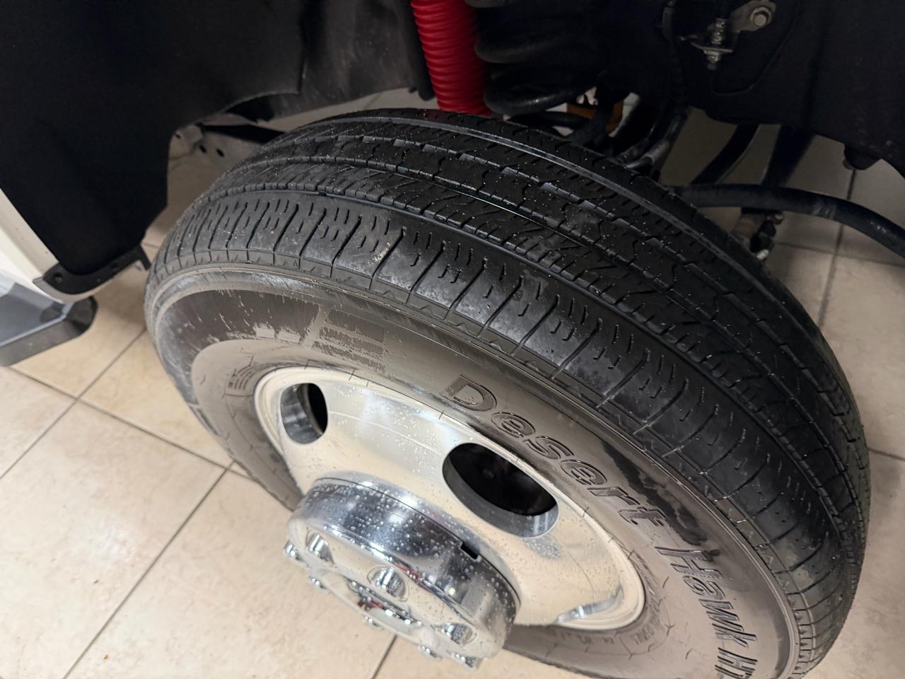 Ford Super Duty F-350 DRW Lariat 4WD Crew Cab 8' Box 2017