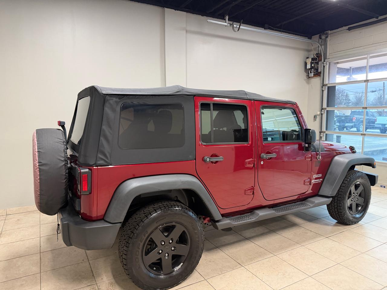 Jeep Wrangler Unlimited 4WD 4dr Sport 2011