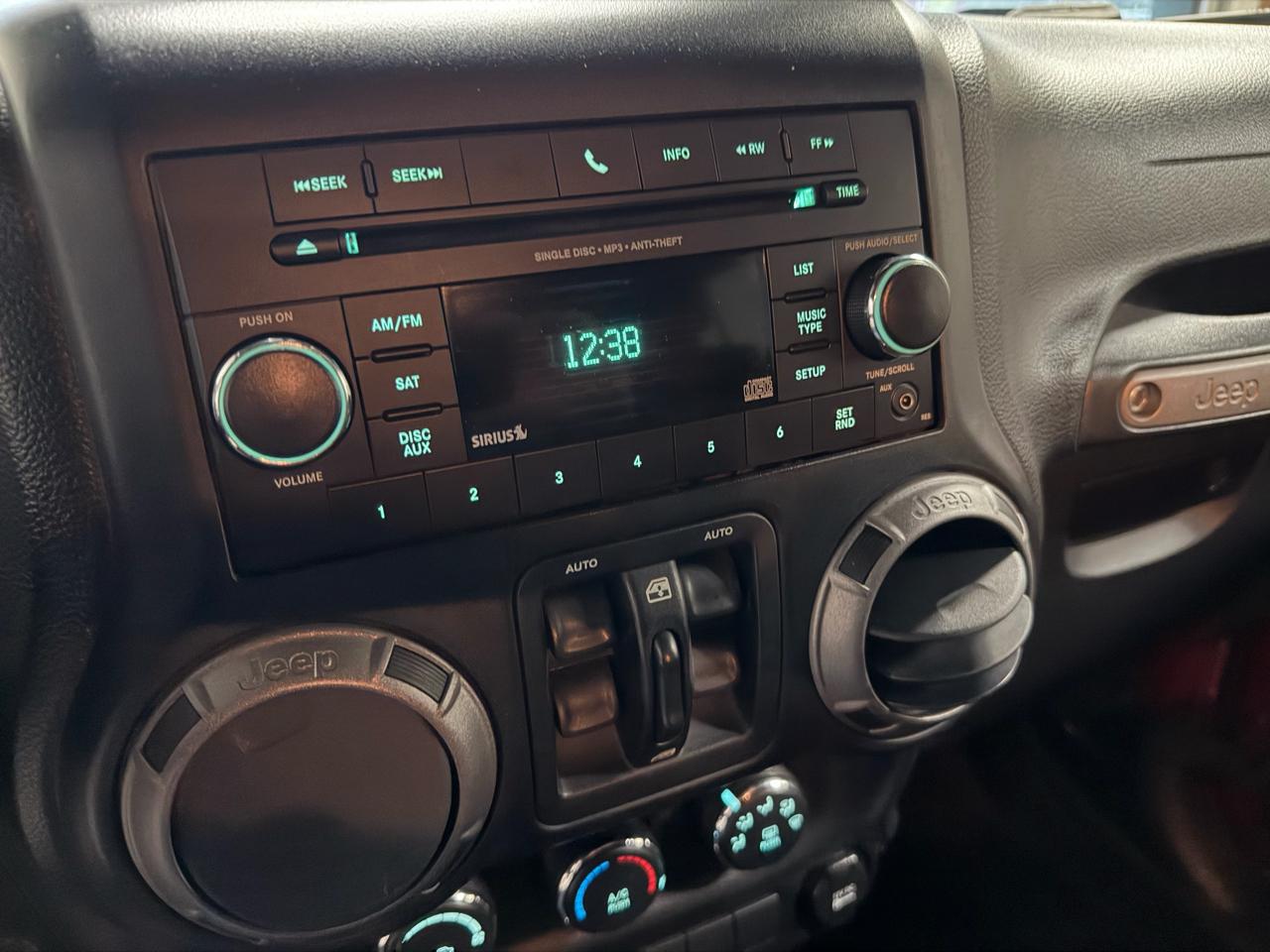 Jeep Wrangler Unlimited 4WD 4dr Sport 2011