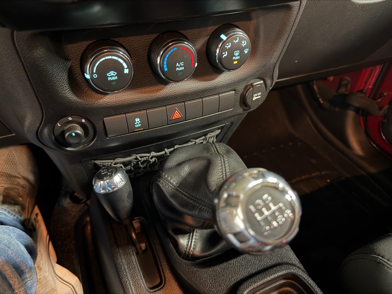 Jeep Wrangler Unlimited 4WD 4dr Sport 2011