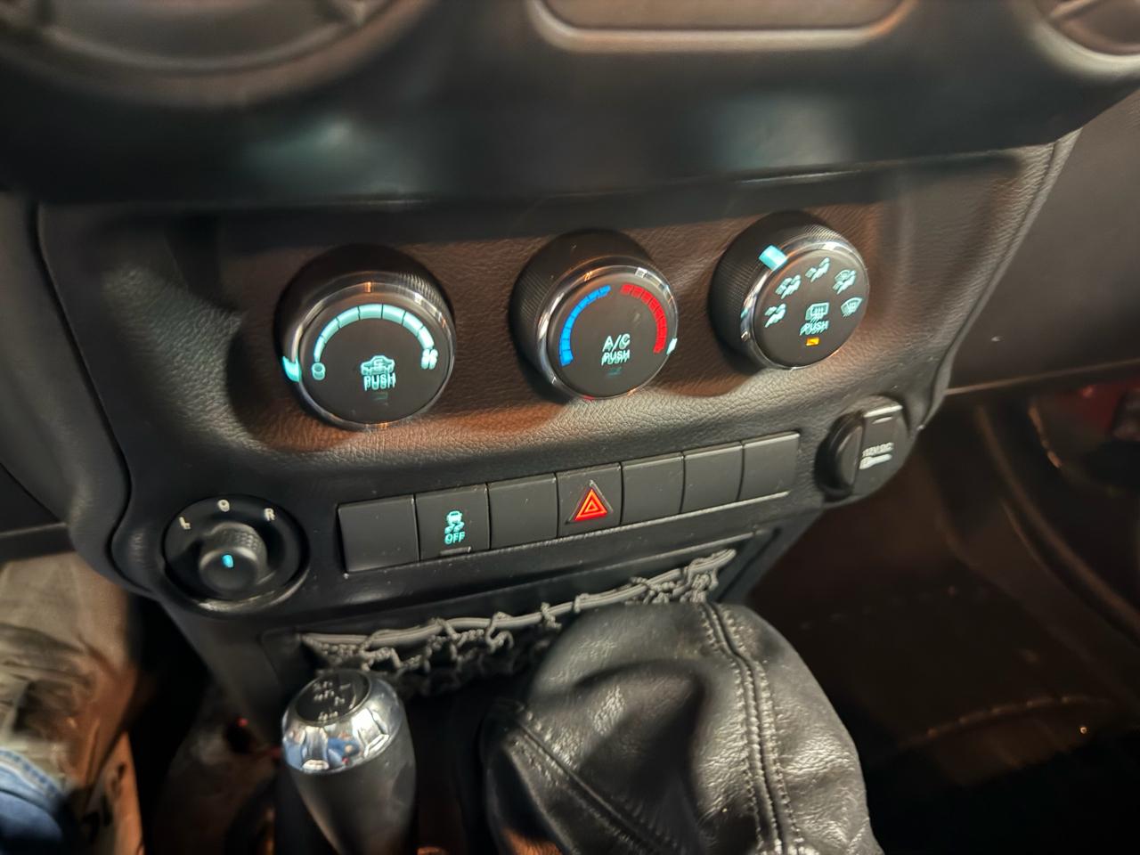 Jeep Wrangler Unlimited 4WD 4dr Sport 2011