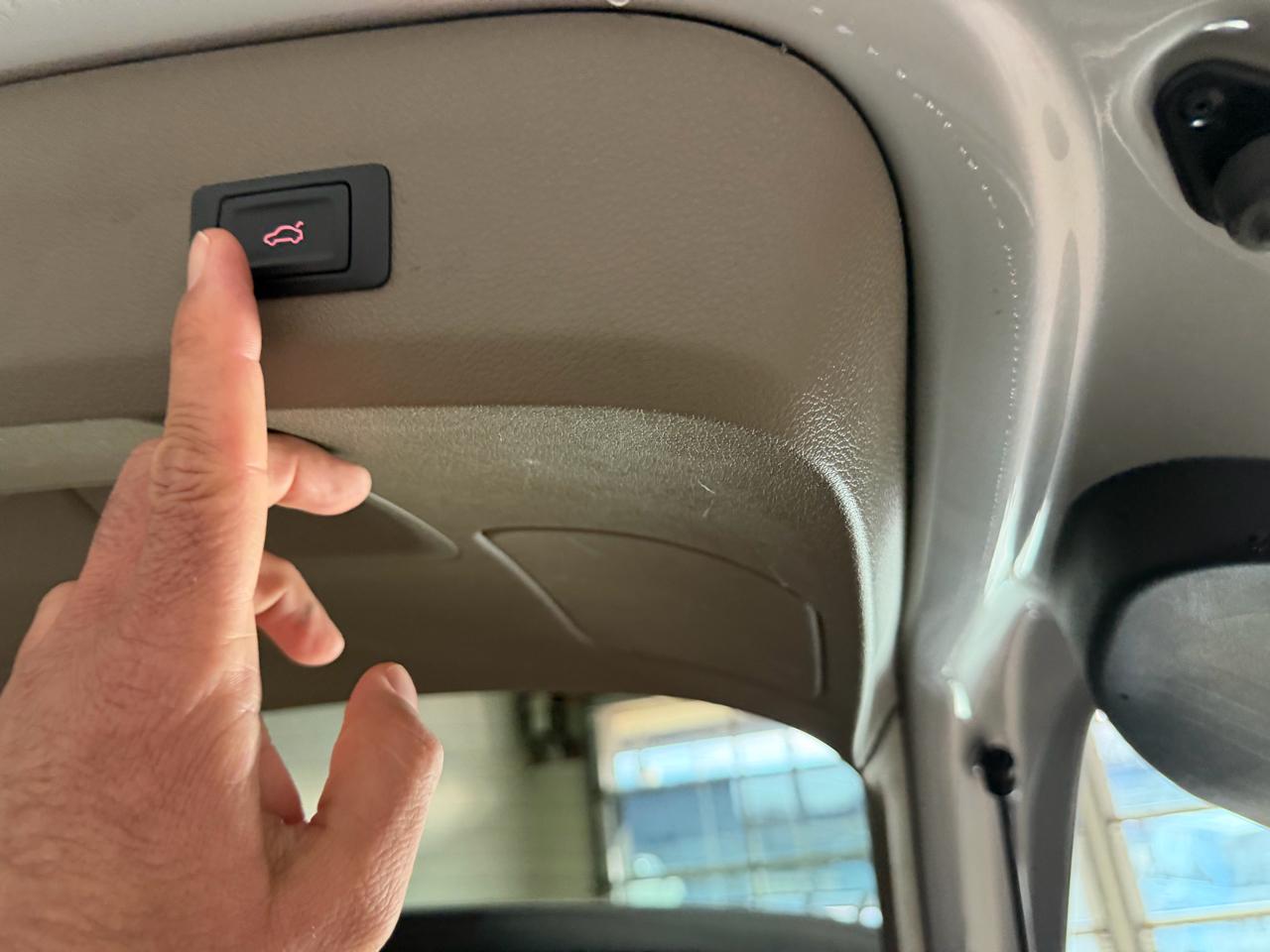 Audi Q7 quattro 4dr 3.0L TDI Prestige 2015