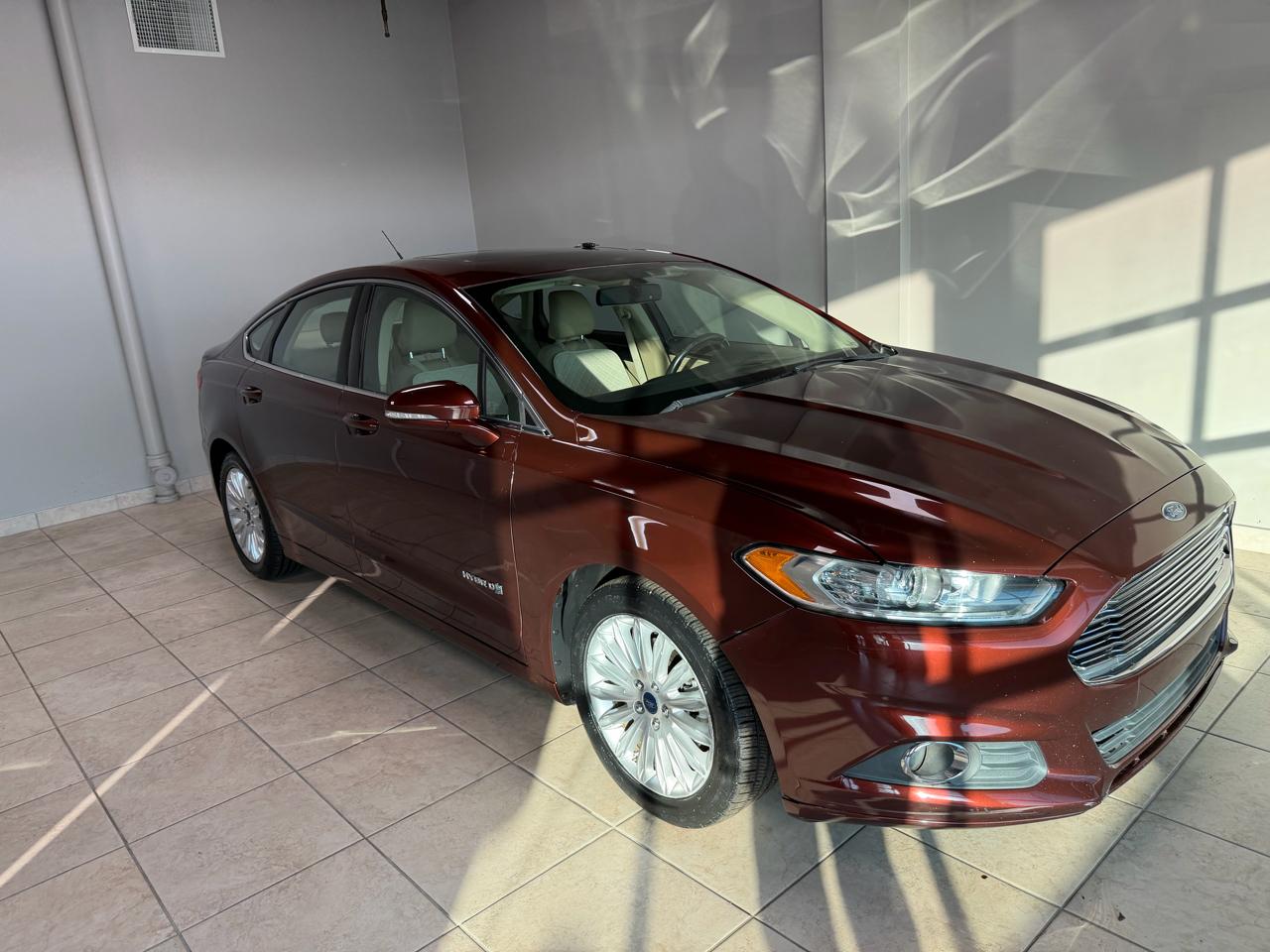 Ford Fusion 4dr Sdn SE Hybrid FWD 2015