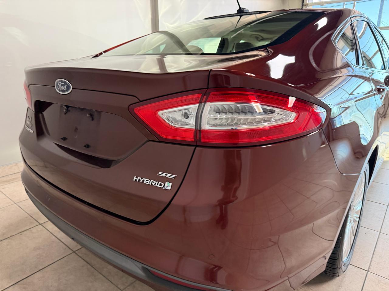 Ford Fusion 4dr Sdn SE Hybrid FWD 2015