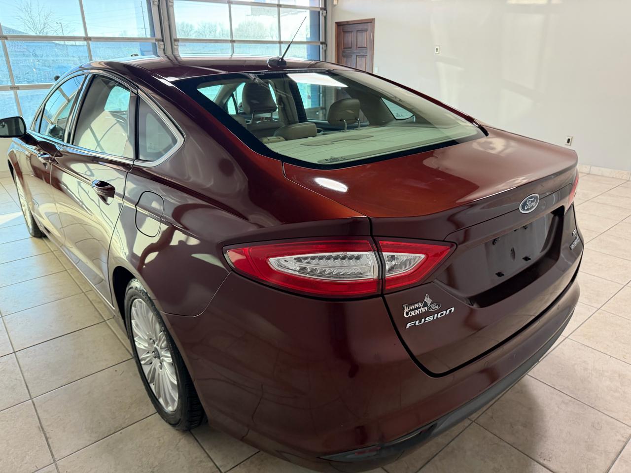 Ford Fusion 4dr Sdn SE Hybrid FWD 2015