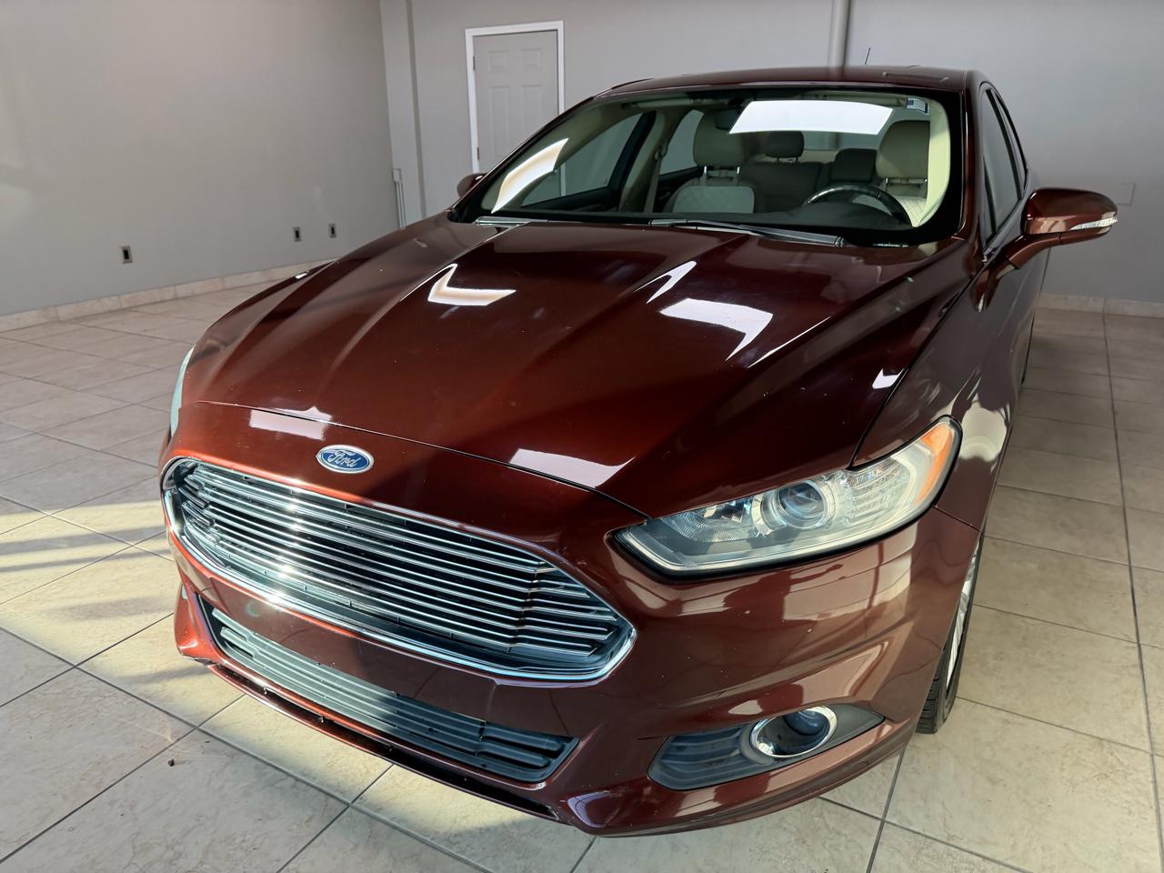 Ford Fusion 4dr Sdn SE Hybrid FWD 2015