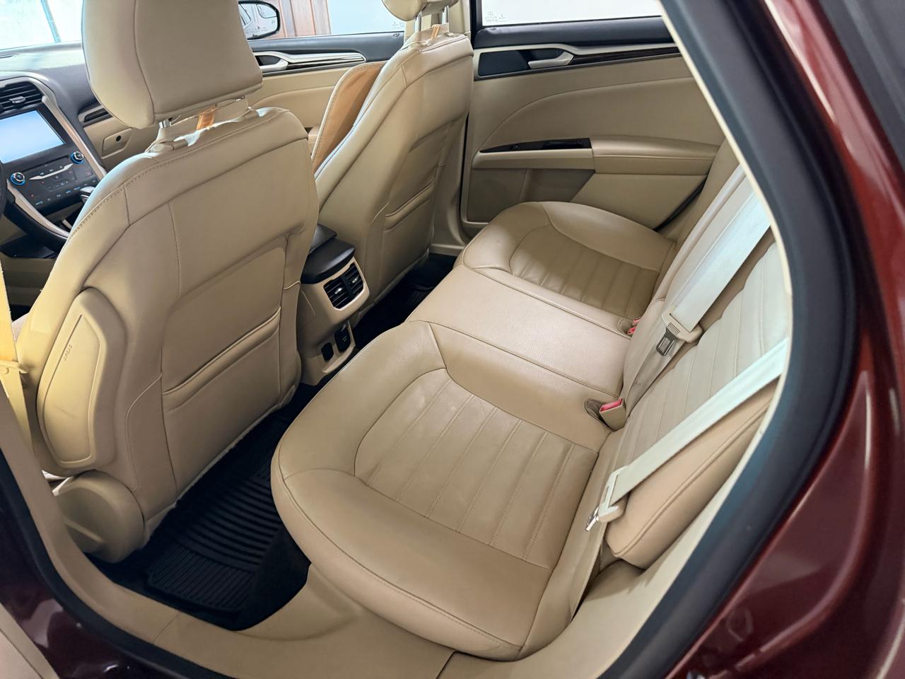 Ford Fusion 4dr Sdn SE Hybrid FWD 2015