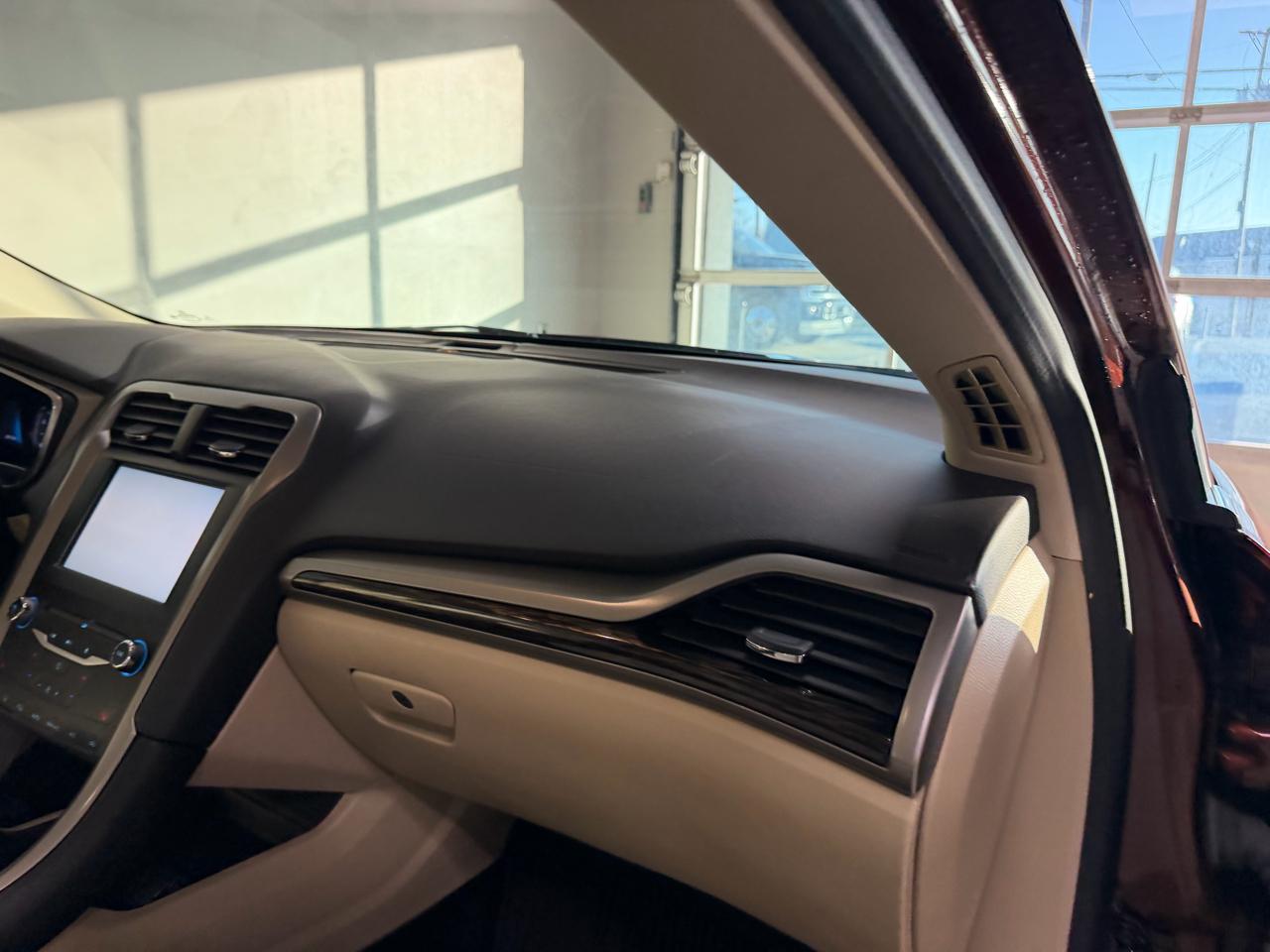 Ford Fusion 4dr Sdn SE Hybrid FWD 2015