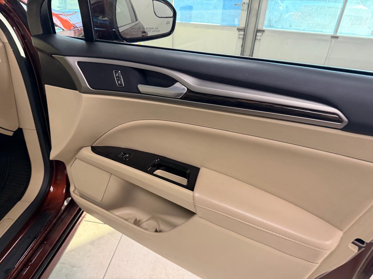 Ford Fusion 4dr Sdn SE Hybrid FWD 2015