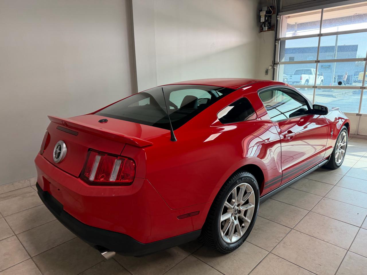 Ford Mustang 2dr Cpe V6 2011