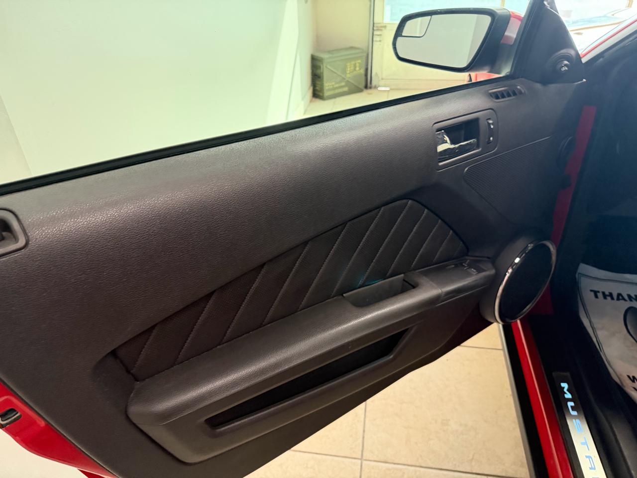 Ford Mustang 2dr Cpe V6 2011