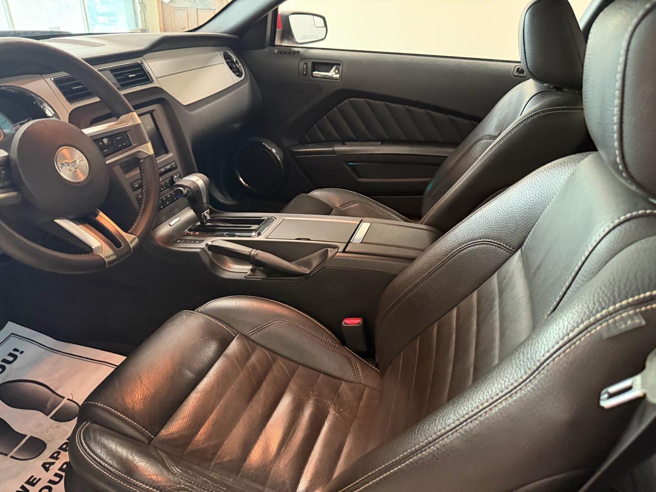 Ford Mustang 2dr Cpe V6 2011