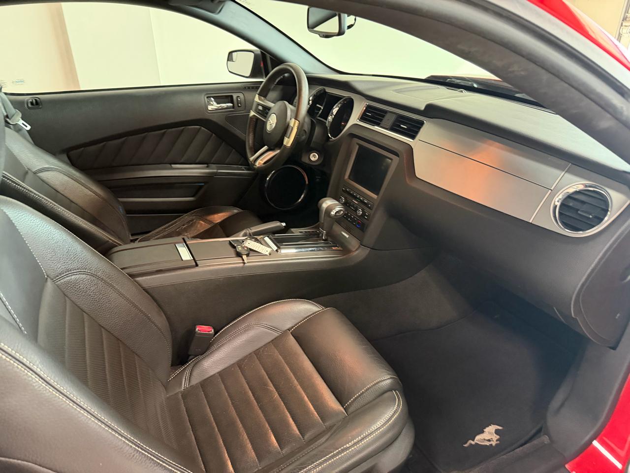 Ford Mustang 2dr Cpe V6 2011