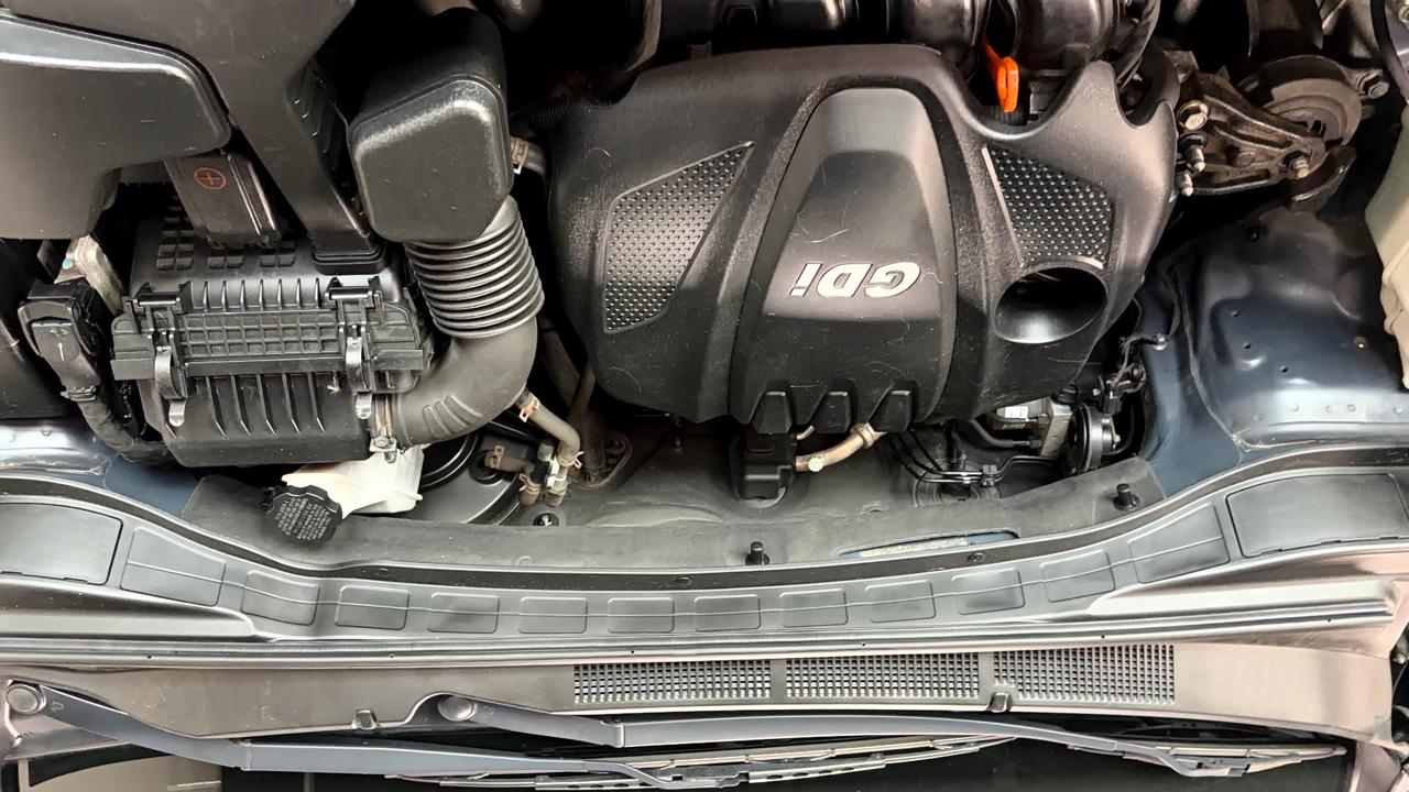 Hyundai Santa Fe FWD 4dr Sport 2013