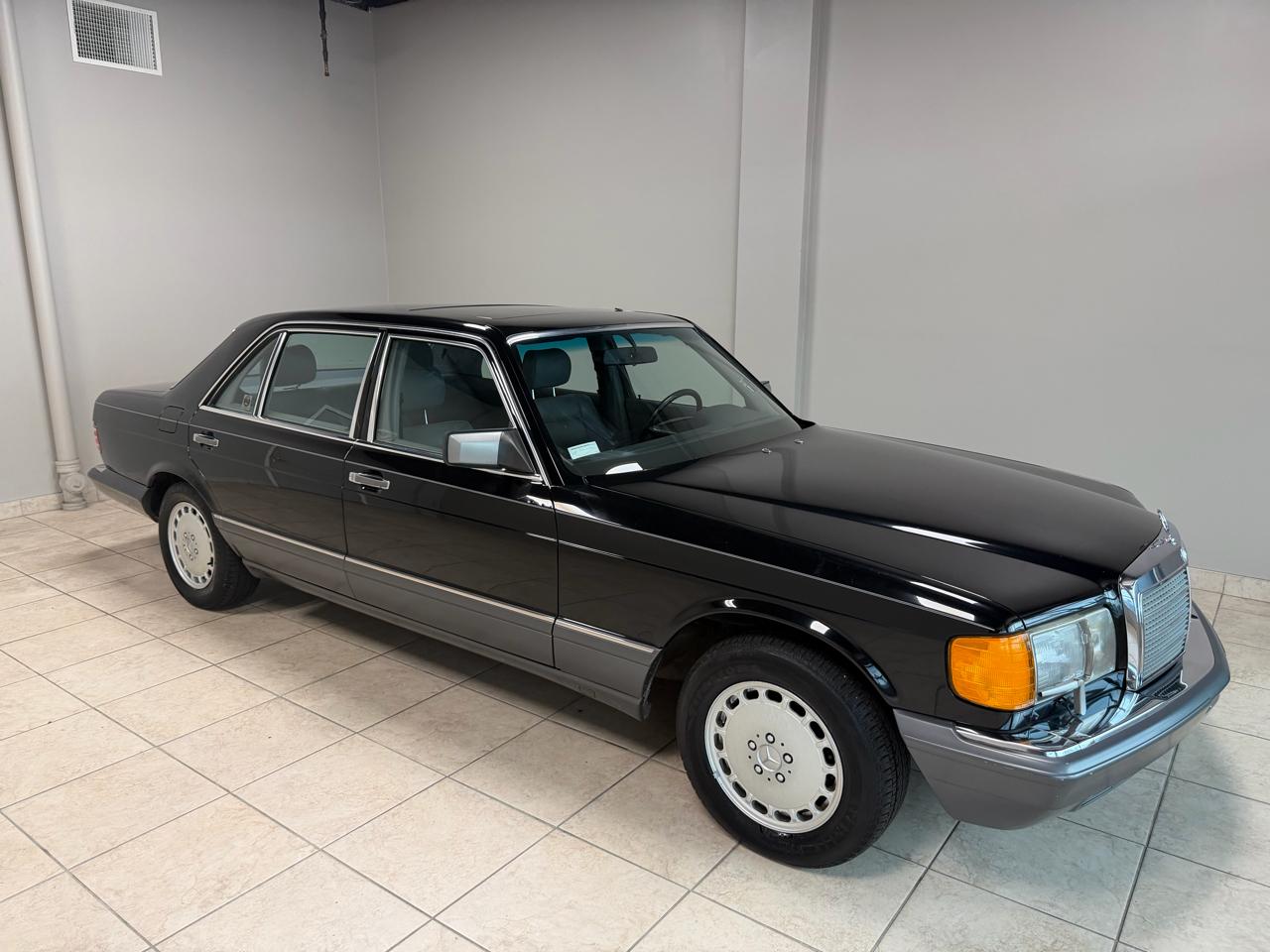 Mercedes-Benz 420 Series 4dr Sedan 420SEL 1990