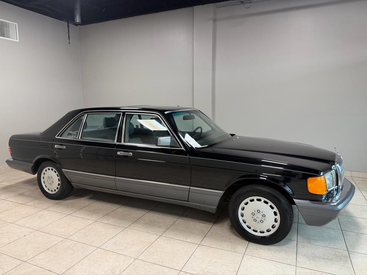 Mercedes-Benz 420 Series 4dr Sedan 420SEL 1990