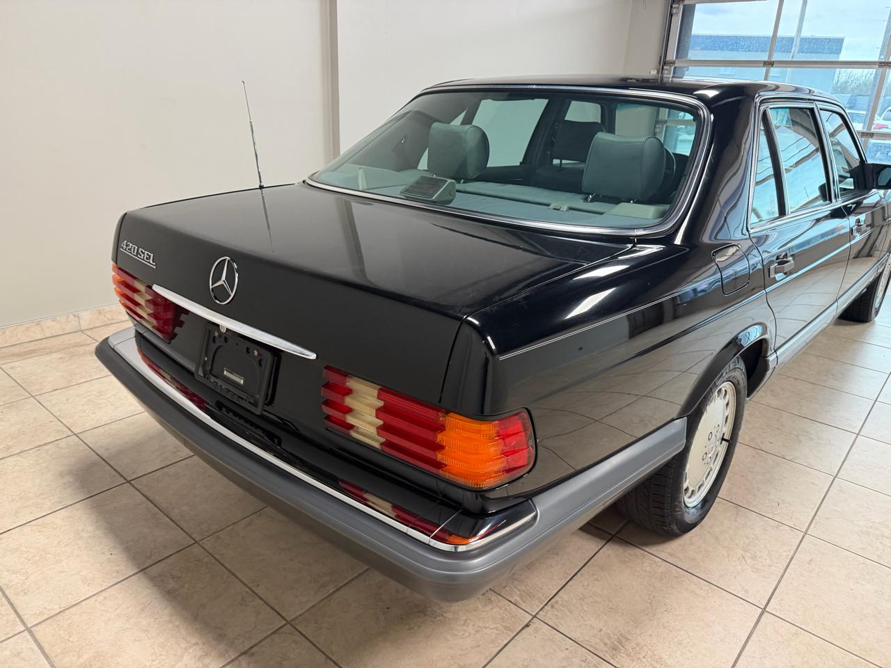 Mercedes-Benz 420 Series 4dr Sedan 420SEL 1990