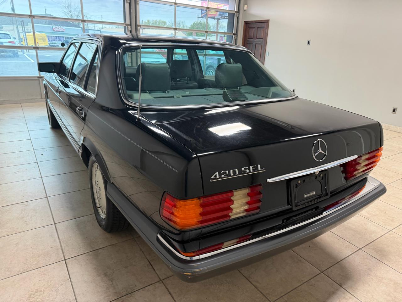 Mercedes-Benz 420 Series 4dr Sedan 420SEL 1990