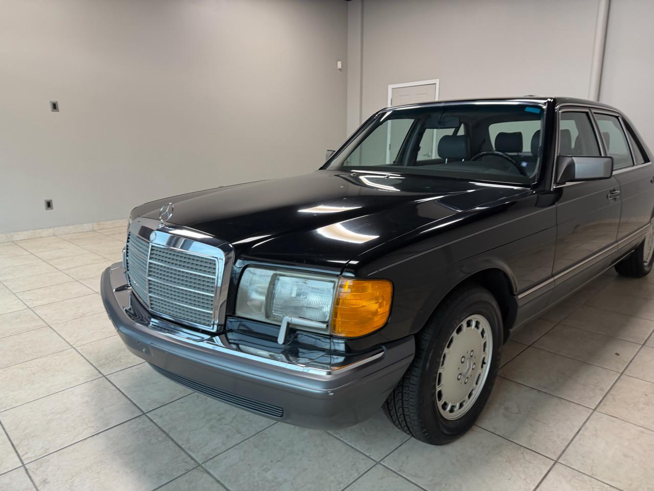 Mercedes-Benz 420 Series 4dr Sedan 420SEL 1990