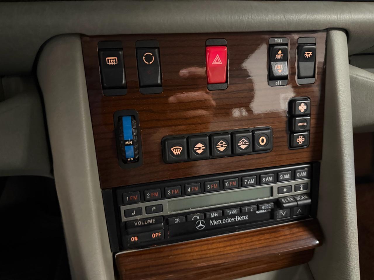 Mercedes-Benz 420 Series 4dr Sedan 420SEL 1990