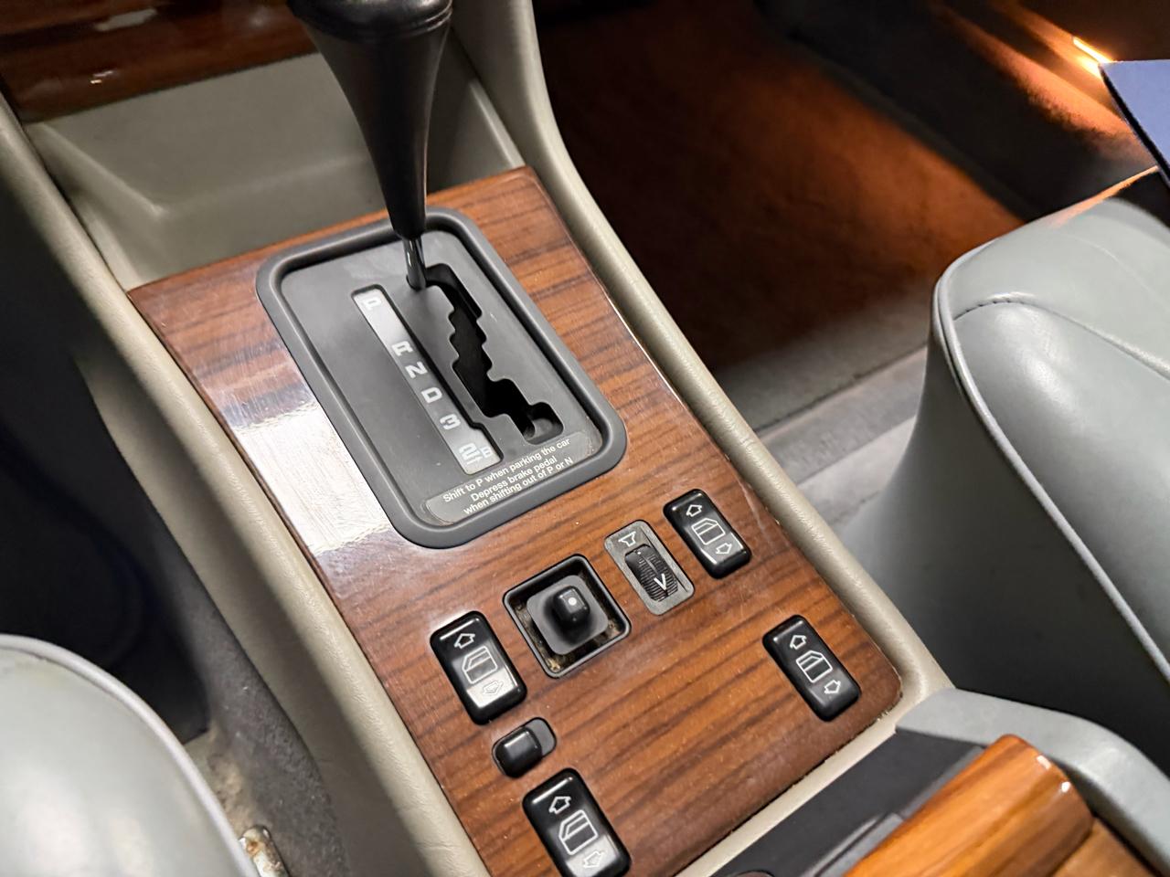 Mercedes-Benz 420 Series 4dr Sedan 420SEL 1990