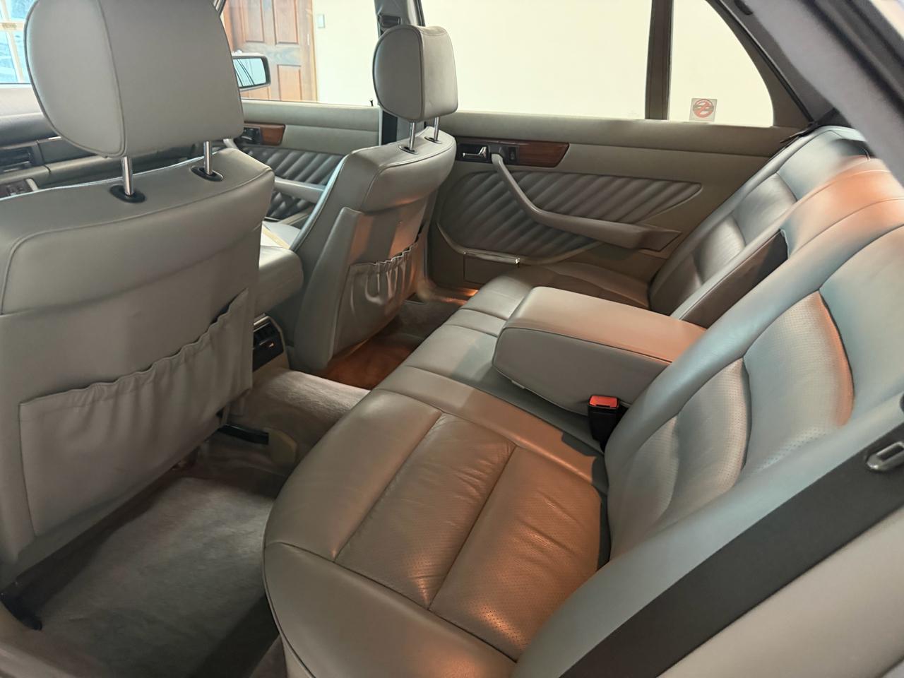 Mercedes-Benz 420 Series 4dr Sedan 420SEL 1990