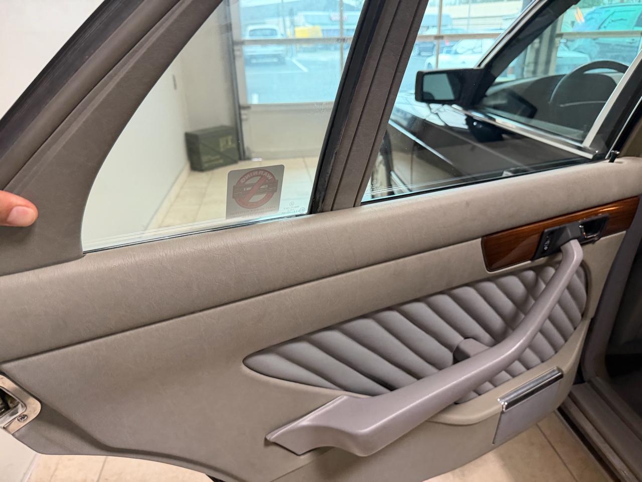 Mercedes-Benz 420 Series 4dr Sedan 420SEL 1990