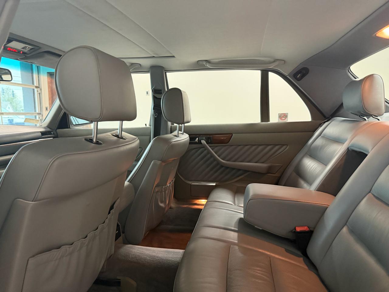 Mercedes-Benz 420 Series 4dr Sedan 420SEL 1990