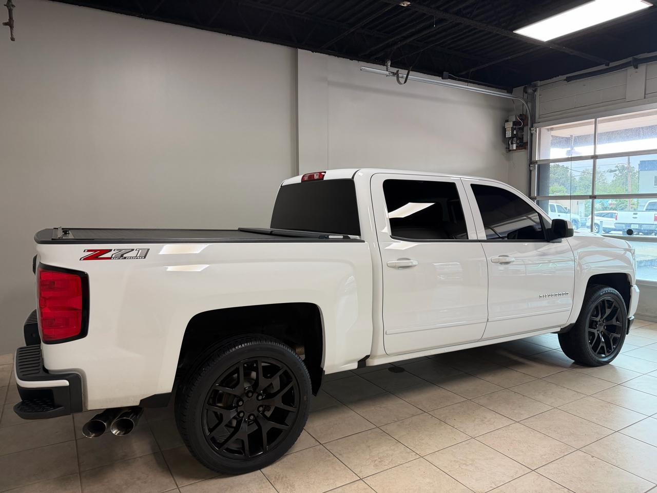 Chevrolet Silverado 1500 4WD Crew Cab 143.5" LT w/2LT 2018