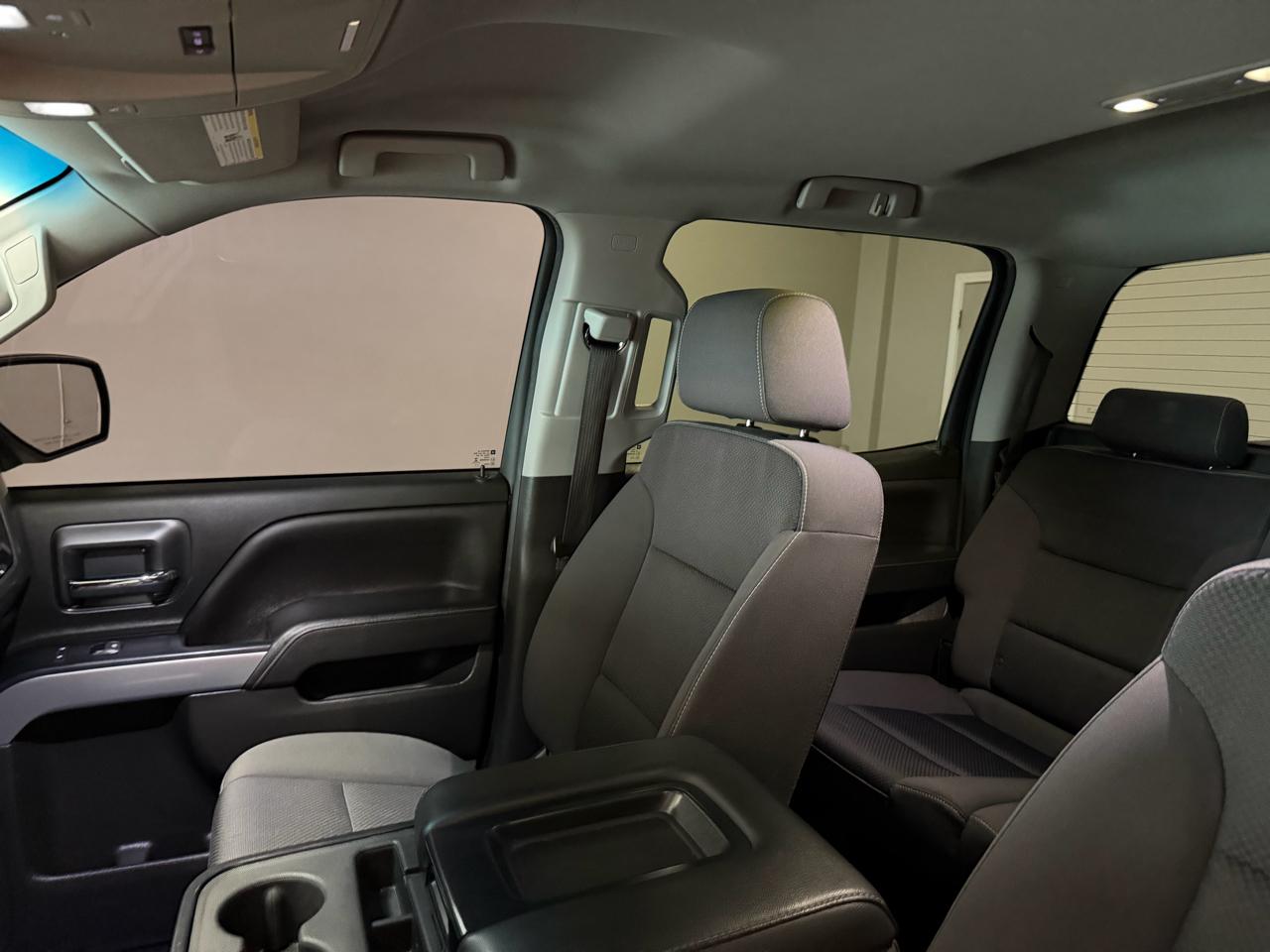 Chevrolet Silverado 1500 4WD Crew Cab 143.5" LT w/2LT 2018