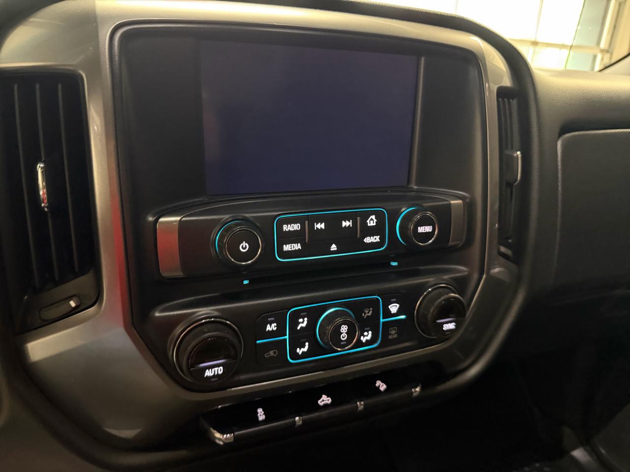 Chevrolet Silverado 1500 4WD Crew Cab 143.5" LT w/2LT 2018